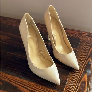 EXPRESS Women’s Heels Cream